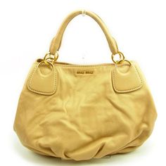 Rank Product name View of rank 6 PoPlatr Sale Miu Miu miu miu Handbag Women's gathereded Beige gold Leather Used J14517 10 New article ?? unused item 9 Super beautiful goods with little feeling of use 8 There are some Scratches. Stain. but extraordinarily good mint condition 7 There are some Scratches. Stain but good quality goods 6 Goods that can be used normally 5 somewhat difficult 4 junk item Please conLengthr as an approximate guide. Comment It is a handbag of Miu Miu. Elegant gathereded de Miu Miu Purse, Miu Miu Handbags, Miu Miu Bag, Beige Style, Functional Accessories, Chic Accessories, Leather Key, Branded Handbags, Branded Bags