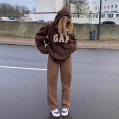 Brown Outfit, Tomboy Style Outfits, Streetwear Fashion Women, Swaggy Outfits, Tomboy Fashion, Inspired Outfits, Mode Inspiration