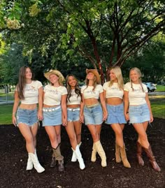 Rush Sisterhood Round, Wild West Bid Day, Sorority Rodeo Theme, Rounding Up The Best Bid Day, Rodeo Bid Day Theme, Bid Day Picture Ideas, Country Bid Day Theme, Country Sorority Theme, Coast To Coast Bid Day