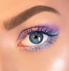 🦄💜💙🦄 unicorn eyes....... Vegan Mascara, Cheek Palette, Beautiful Eye Makeup, Tarte Cosmetics, How To Apply Mascara, Make Believe, Looks Black, Makeup Designs