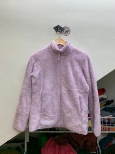 📌 BUY MORE AND SAVE MORE!! ADDITIONAL EACH ITEM $5 FOR  SHIPPING* Hi All!! May our beloved customer have a great day😁 ✅ I Just go back from thrift and find vintage good condition Uniqlo yarn puffer sherpa rare color.  😻 ✅PLEASE READ THE DESCRIPTION BELOW BEFORE PURCHASING. ✅ pit 20 inch X length 24 inch. ✅RARE COLOR AND FAST SELLING ITEM!  ✅Payment Method & Shipping - Item will be ship along with Tracking Number after received a complete payment. Using FEDEX/ DHL ✅All Measurements has been ma Cozy Purple Outerwear For Cold Weather, Purple Outerwear With Fleece Lining For Outdoor Activities, Purple Fleece Long Sleeve Outerwear, Purple Jacket, Tape Measure, Uniqlo, Fleece Jacket, Winter Jackets, Adult Outfits