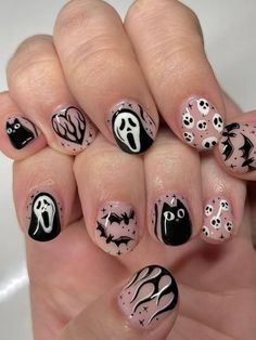 Scary Short Nails, Short Scary Nails, Scary Nails, Black And White Nail, Halloween Press On Nails, Halloween Acrylic Nails, Short Gel Nails, Valentine Nails, Pumpkin Nails