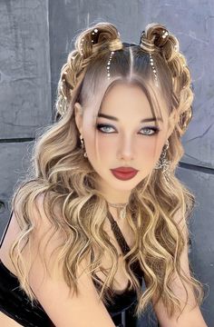 Bridal Hair Buns, Smink Inspiration, Long Blonde, Hair Stylist Life, Long Blonde Hair, Gorgeous Hair, Hair Designs