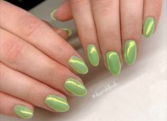 Tinkerbell Pixie Hollow, Tinkerbell Halloween Costume, Tinkerbell Halloween, Nail Colour Ideas, Disneyland Nails, Halloween Customs, Disney Acrylic Nails, Tinkerbell Fairies, Pixie Hollow