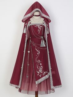 Mystery butterfly fairy cloak. Constract silver white lace trim, wine red cloak, decorated with a pair of butterfly charm chains.    	 		 			Size 			S 			M 			L 		 		 			Full Length 			110 			112 			114 Cape Set, Dress Cape, Mode Tips, Chique Outfits, Fantasy Dresses, Fantasy Gowns, Fairytale Dress, Fringe Dress, Cape Dress