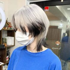 Short Bleached Hair Ideas, White And Black Hair, Haircut Tips, Trendy Bob, Trendy Bob Hairstyles, Dyed Hair Inspiration, Hair Inspiration Short, Hair Tips Video, Edgy Short Hair