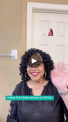 Crochet Hairstyles, Facebook Ceo, 10k Views, Hair Tutorials, Crochet Hair Styles, Hair Goals, Viral Videos, Hair Tutorial, Hair Extensions