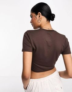 Tops.by.Nike.Your new go-to.Crew neck.Short sleeves.Nike logo embroidery to chest.Slim fit.Product Code: 127913928 Sporty Brown Short Sleeve T-shirt, Fitted Brown Basic Crop Top, Brown Fitted Short Sleeve Crop Top, Fitted Brown Crop Top With Short Sleeves, Fitted Brown Short Sleeve Crop Top, Sporty Brown Cotton Tops, Sporty Brown Tops For Spring, Sporty Brown Top For Spring, Brown Sporty Crew Neck Top