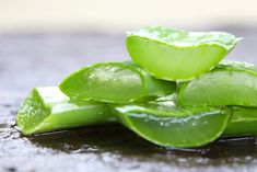 How to Make Your Own Aloe Vera Gel and 8 Ways to Use It (Plus, Facts About the Aloe Plant and Why You Need One) — All Posts Healing Harvest Homestead Tanaman Tomat, Aloe Vera Acne, Wrinkles Hands, Aloe Vera Hair Mask, Sunburn Relief, Aloe Vera Face Mask, Natural Kitchen