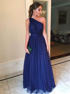 This Dress is fashionable for every occasion. the dress is made-to-order by professional tailors. You can choose from 50 colors, Regular sizes 2 to 16 and plus sizes 14w to 26W. Custom size is also available.. The product details: Color: Navy Blue, Silhouette: A-Line, Neckline: One Shoulder, Waistline: Natural, Length: Long, Primary Fabric: Tulle Prom Dress One Shoulder, Ruffle Tulle Dress, Áo Blu, Prom Dresses Under 100, Winter Formal Dresses, Tulle Bridesmaid Dress, Blue Dress Formal, Dress One Shoulder, Blue Tulle