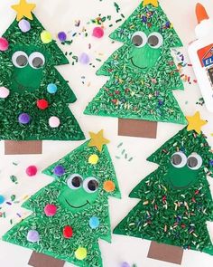 paper plate christmas trees with googly eyes and sprinkles