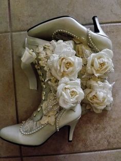 READY to SHIP Beige Ivory Victorian Leather Lace Fabric Roses Wedding Bridal Ancle High Heel Lace Up Rose Wedding Dress, Heeled Lace Up Boots, Food Buffet, Handmade Wedding Dresses, Wedding Boots, Chic Chic, Roses Wedding, Victorian Wedding, Fabric Roses