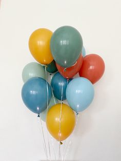 This Balloons item by OhhHowCharming has 15 favorites from Etsy shoppers. Ships from Naples, FL. Listed on Nov 10, 2024 Simple Boy Birthday Decorations, Blue Themed Party, Blue Birthday Decorations, Boy Party Decorations, Here Comes The Son, Minimalist Birthday, Birthday Decorations For Men, Boy Birthday Decorations