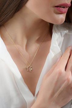 14k 18k 10k Solid Gold Angel Fish Necklace Pendant, Genuine Diamond Charm Necklace, Fish Jewelry Animal Necklace is a Birthday Gift for Mom  FEATURES• Solid Gold (real gold, not gold plated or gold filled material)• Gold Karat: 10K (417) - 14K (585) - 18K (750) (optional)• Pendant Height: 0.57 Inches (1.44 cm)• Pendant Width: 0.70 Inches (1.78 cm)• Available Gold Color: Yellow gold, rose gold and white gold (optional)• Diamond weight: 0.13 ct• Diamond color: G-H Color• Diamond clarity: SIWholesa Elegant 14k Gold Fish-shaped Jewelry, Elegant Yellow Gold Fish Shaped Necklace, Gold Fish-shaped Necklace For Gift, Diamond Charm Necklace, Stone Fish, Diamond Star Necklace, Fish Jewelry, Animal Necklace, Fish Necklace