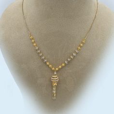 Dokiya Design Gold New, Simple Necklace Designs, Simple Craft Ideas, Delicate Gold Jewelry, Gold Jewels Design, Neck Pieces Jewelry, Gold Jewelry Simple Necklace, Gold Mangalsutra Designs