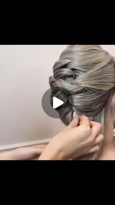 Daily Hair Tutorials 💇‍♀️ on Instagram: "Beautiful hair tutorial for you😍
(Credit: @kellgrace )💝
Here you get amazing hair styles ideas and learn simple and beautiful hairstyles ❣️
.
.
#hairstyleideas #videohair #braidtutorial #hairtutorialvideo #hairvideotutorial #hairstyletutorial #braidoftheday #braidsofinstagram #hairglamvideos #tutorialhairdo #hairvideoshow #naturalhairtutorial #tutorialhair #cutehairstyles #marcbeauty #tutorialvideo #braidinglife #hairofinstgram #braidinspo #hair" Simple And Beautiful Hairstyles, Amazing Hair Styles, Hairstyles Instagram, Hair Styles Ideas, Up Hairdos, Natural Hair Tutorials, Styles Ideas, Long Layered Haircuts, Hair Tutorials Easy