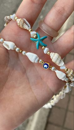 Ankle Bracelets Diy, Surf Jewelry, Pretty Jewelry Necklaces, Beaded Necklace Designs, Seashell Jewelry, Diy Bracelet Designs, Handmade Jewelry Tutorials, Jewelry Accessories Ideas, Summer Bracelets