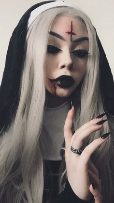 Vampire Makeup Looks, Nun Halloween, Halloween Makeup Witch, Makeup Scary, Halloween Makeup Diy