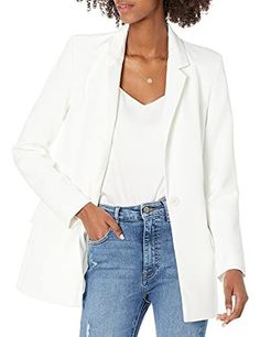 white blazer from The Drop - bridal outfits - your pre-wedding warddrobe Long Blazer Jacket, Best Blazer, Long Blazer, The Drop, Casual Work Outfits, Womens Blazers, Blazer Outfits, White Blazer, Leather Blazer