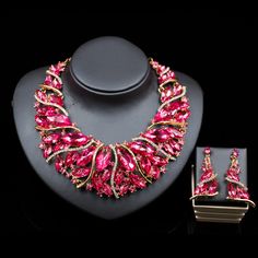 2021 Speed Selling Explosion, European And African Color Exaggerated Bride Necklace, Earrings Set Of Alloy Jewelry African Colors, African Bride, Necklace African, Bride Necklace, Fashion Jewelry Sets, Resin Necklace, Bridal Necklace, Necklace Earring Set, Bride Gifts