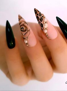 Ombre Nail Design, Accent Nail Designs, Witchy Nails, Makeup Tip, Halloween Acrylic Nails, Stiletto Nail Art, Edgy Nails, Grunge Nails, Stiletto Nails Designs