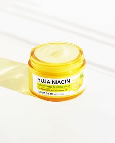 This multifunctional sleeping mask is formulated with yuja extract to help achieve a radiant and youthful complexion. It is formulated with ingredients to brighten, moisturize and revitalize tired skin. Perfect for those with dry, dull skin, uneven skin tone or eye bags. The light and refreshing texture plus relaxing citrus scent will aid in a good night’s sleep. Details Amount: 60g Skin Solutions: Yuja extract and niacinamide brightens and moisturizes. Glutathione and arbutin lighten dark spots