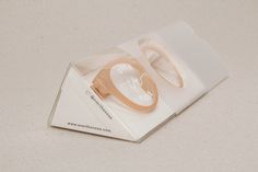 Sunglasses Packaging Ideas, Sunglasses Packaging Design, Eyewear Display, Grand Opening Party, 타이포그래피 포스터 디자인, Glass Packaging, Visual Identity Design