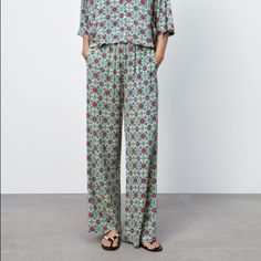 Brand New & Unworn Zara Printed Pants Floral Design Straight Leg Zara Printed Pants, Zara Jumpsuit, Zara Pants, Pants Color, Printed Pants, Red Yellow, Pant Jumpsuit, Straight Leg, Floral Design