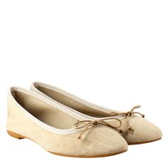 Women's unlined ballet flats
Taupe suede leather
Unlined
 Rubber sole
 Made in Italy


Composition:
 Upper: 100% Suede
 Bottom: 100% Rubber
 Insole: 100% Leather Beige Ballet Flats With Rubber Sole, Beige Leather Sole Slip-on Ballet Flats, Classic Beige Slip-on Ballet Flats, Elegant Suede Ballet Flats With Round Toe, Elegant Slip-on Suede Ballet Flats, Elegant Suede Slip-on Ballet Flats, Elegant Suede Ballet Flats, Cream Leather Closed Toe Ballet Flats, Classic Beige Suede Flats