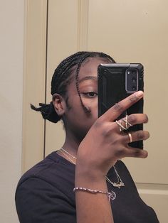 Natural hair, mini braids, dark hair, asthetic, black girl Mini Braids Natural Hair Short 4c, Short Mini Braids Hairstyles, Short Mini Braids, Mini Braids On Natural Hair Short, Mini Braids Hairstyles, Mini Braids On Natural Hair, Braid Styling, Mini Braids, Korean Aesthetics