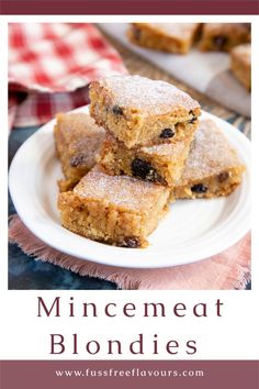 Pile of mincemeat blondies Mincemeat Bars Recipe, Mincemeat Cake Recipe, Easy Blondies, Mincemeat Cake, Low Sugar Cakes, Fruit Cake Recipe Christmas, Blondie Recipe, Minced Meat Recipe, Easy Sweets