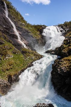 the water is running down the side of the mountain