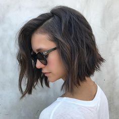 Top 10 Low-Maintenance Short Bob Cuts for Thick Hair, Short Hairstyles 2019 Trendy We Fryzurach, Thick Hair Cuts, Bob Hairstyles For Thick, Fall Hair Cuts, Shoulder Hair, Short Hairstyles For Thick Hair, Short Hair Balayage, Short Bob Haircuts