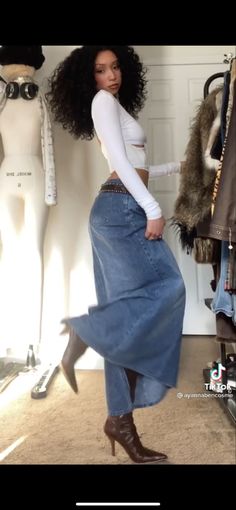 Maxi Denim Skirt Winter Outfit, Hyper Feminine Style, Maxi Jean Skirt Outfits Winter, 90s Winter Outfits Vintage, Blue Belt Outfit, Jean Maxi Skirt Outfit, Fashion Manifestation, Long Denim Skirt Outfits, Skirt Outfits Aesthetic