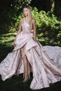 Atelier Versace Natasha Poly, Versace Dress, Versace Couture, Fall 2018, Couture Collection, Beautiful Gowns, A Dress, Dream Dress