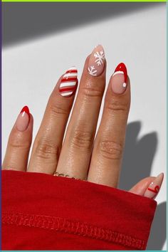 Explore 86  Christmas Nails designs that will add festive flair to your holiday season. From elegant snowflakes to jolly Santas, find your perfect nail inspiration and dazzle at every Christmas event. Don't miss out on the holiday sparkle! Santa Nails, Cute Simple Nails, Easy Nails, Summery Nails, Girly Acrylic Nails, Her Nails