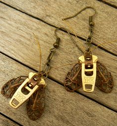 Zipper Earrings, Antique Brass Jewelry, Zipper Jewelry, Steampunk Earrings, Crochet Geek, Steampunk Jewelry, Funky Jewelry, Brass Jewelry, Jewelry Inspo