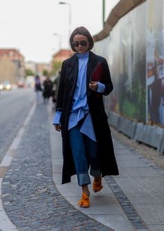 Orange Shoes Outfit, Trashion Fashion, Moda Denim, Quoi Porter, Street Style 2017, Orange Shoes, Mode Boho, Copenhagen Style, Copenhagen Fashion Week