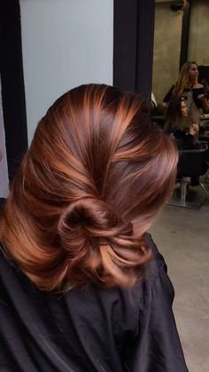 Highlighted Red Hair, Caramel Brunette, Rambut Brunette, Hair Done, Hair Color And Cut, Auburn Hair, Beautiful Nail Designs