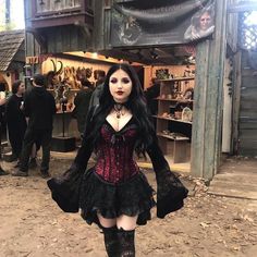 Vampire Halloween Costume, Costume Carnaval, Gothic Mode, Vampire Clothes, Hot Halloween Outfits, Alt Outfits, Halloween Costume Outfits, Fantasias Halloween, Swaggy Outfits