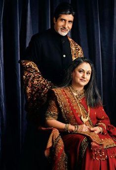 Kabhi Khushi Kabhie Gham Jaya Bachchan, Amitabh Bachchan And Jaya Bachchan, Ganga Devi, Jaya Bhaduri, Kabhi Khushi Kabhie Gham, Yash Chopra, Jaya Bachchan, Family Photoshoot Poses, Family Portrait Poses