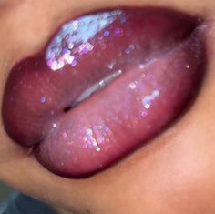 Mac Nightmoth, Glossy Lips Makeup, Lip Combos, Lip Makeup Tutorial, Brown Skin Makeup, Lip Combo, Dope Makeup, Glamour Makeup