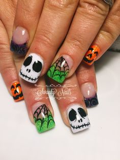 Nightmare Before Christmas Nails halloweennails swnkynails Nightmare Before Christmas Gel Nails, Halloween Nails Gel, Before Christmas Nails, Moms Nails, Disney Halloween Nails, Christmas Nail Designs Easy, Halloween Glam, Nightmare Before Christmas Nails, Kids Nails