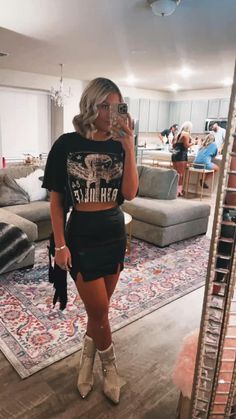 La Date Night Outfit, Billy Currington Concert Outfit, Black Country Outfits Cowgirl, John Pardi Concert Outfit, Friday Night Outfit Going Out Summer, Edgy Country Concert Outfit Inspiration, Bunnie Xo Outfits, Casual Birthday Dinner Outfit Winter, Brooks And Dunn Concert Outfit