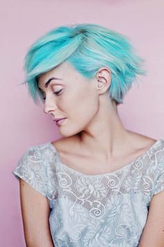 Pastel blue pixie cut! Coloured Pixie Cut, Dyed Hair Pastel, Long Pixie Cuts, Fairy Hair, Smink Inspiration, Makijaż Smokey Eye, Pastel Hair, Mermaid Hair