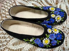 "Beautiful handmade embroidered slippers with Estonian Muhu island pattern. Embroidered by gifted master from Estonia (North Europe). Very comfortable and soft feet warmers. Wool is a natural insulator. It keeps your feet warm in the winter and dry in the summer. -Exclusive hand made slippers with soft real leather sole. -Hand embroidered with woolen yarns -Made of red woolen fabric. lining linen. Sole batting 100% cotton. -Ready to ship, worldwide. We use only recorded shipping. Please choose suitable size by insole length! Insole length from toe to heel 26 cm; 10.25\" EUR 41 U.S. size 10. We like custom orders too, please contact!" Feet Warmers, Embroidered Slippers, Beautiful Slippers, North Europe, White Slippers, Red Poppy, Hand Felted, Leather Slippers, Alpaca Wool