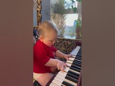 Gavriil is 1.5 years old Borders Crochet, Party Entrance, Playing The Piano, Piano Video, Wow Video, Playing Piano, Cover Beachwear, Baby Videos