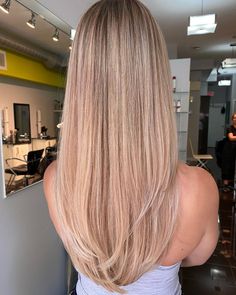 Step into Luxury: V Shape Haircut for Long Hair - Pinterest Favorites Layered V Cut Hair, Long Hair V Cut, Layered Haircuts Straight Hair, Layered Haircuts Straight, Haircuts For Long Hair Straight, Long Blonde Hair Cuts