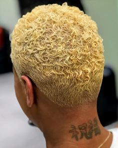 Bald Baddie, Short Natural Styles, Ladies Hairstyles, Black Hair Short Cuts, Blonde Natural, Natural Hair Short Cuts, Amazing Hairstyles