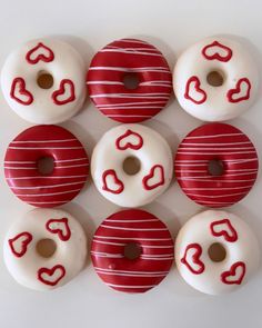 Mini Donuts Dia dos namorados ❤️🥰 #donuts #diadosnamorados Cake Donut Ideas, Donuts Ideas Decoration, Mini Donuts Decoration, Doughnut Decorations, Donuts Aesthetic, Holiday Donuts, Donut Birthday Cake, Donuts Gourmet